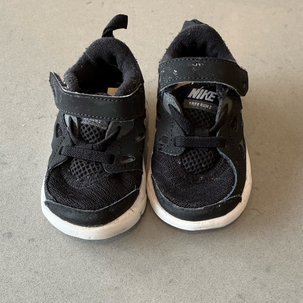 Nike Kids Black Sneakers size 4C